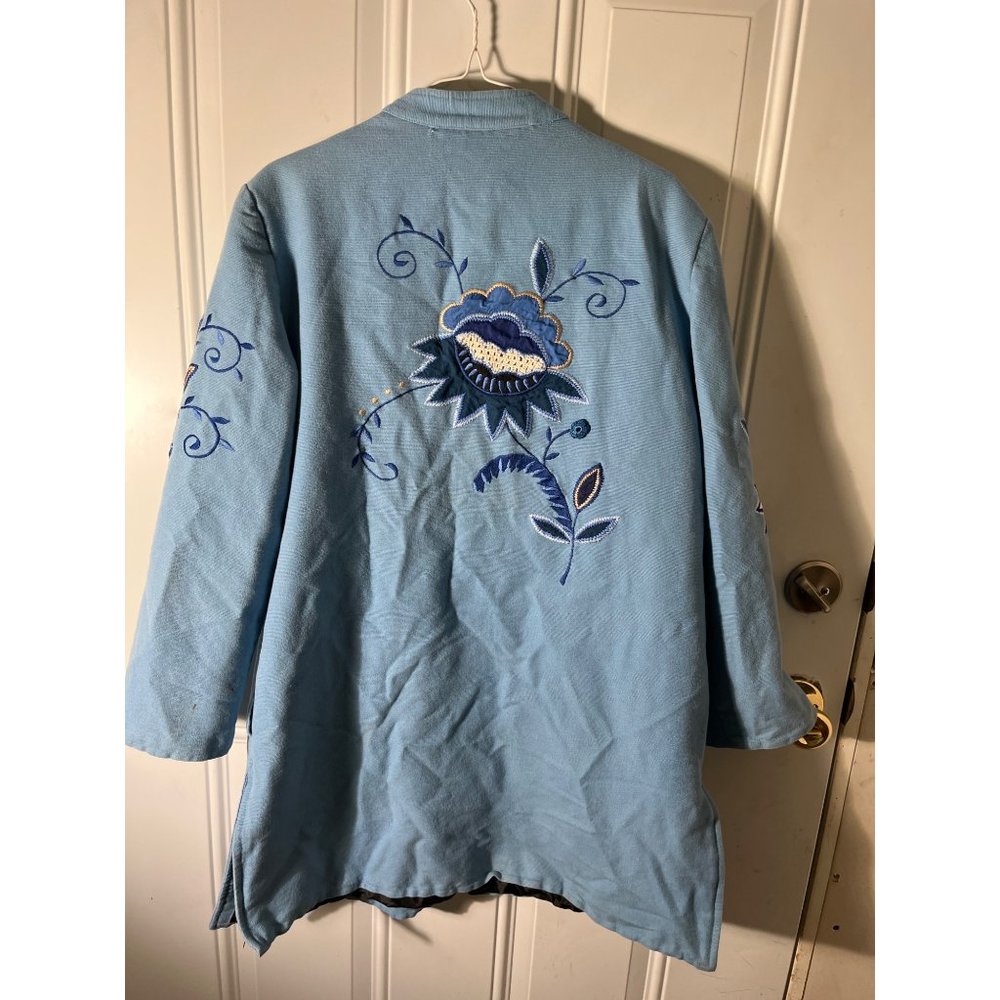 Indigo Moon woman’s BOHO 4 button blue embroidered coat size small. - Picture 4 of 9